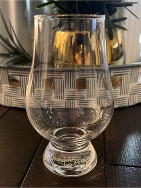 Tulip-Shaped Whiskey/Spirit Tasting Glass The Glencairn Official Crystal 6oz
